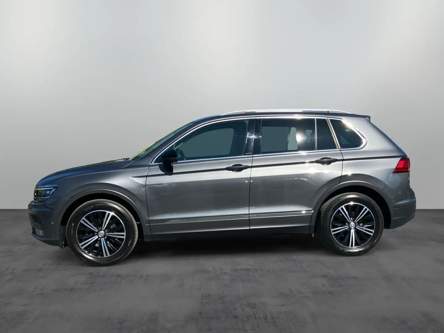 Tiguan IQ Drive 1.5 TSI DSG   AHK  LED  ACC  HuD