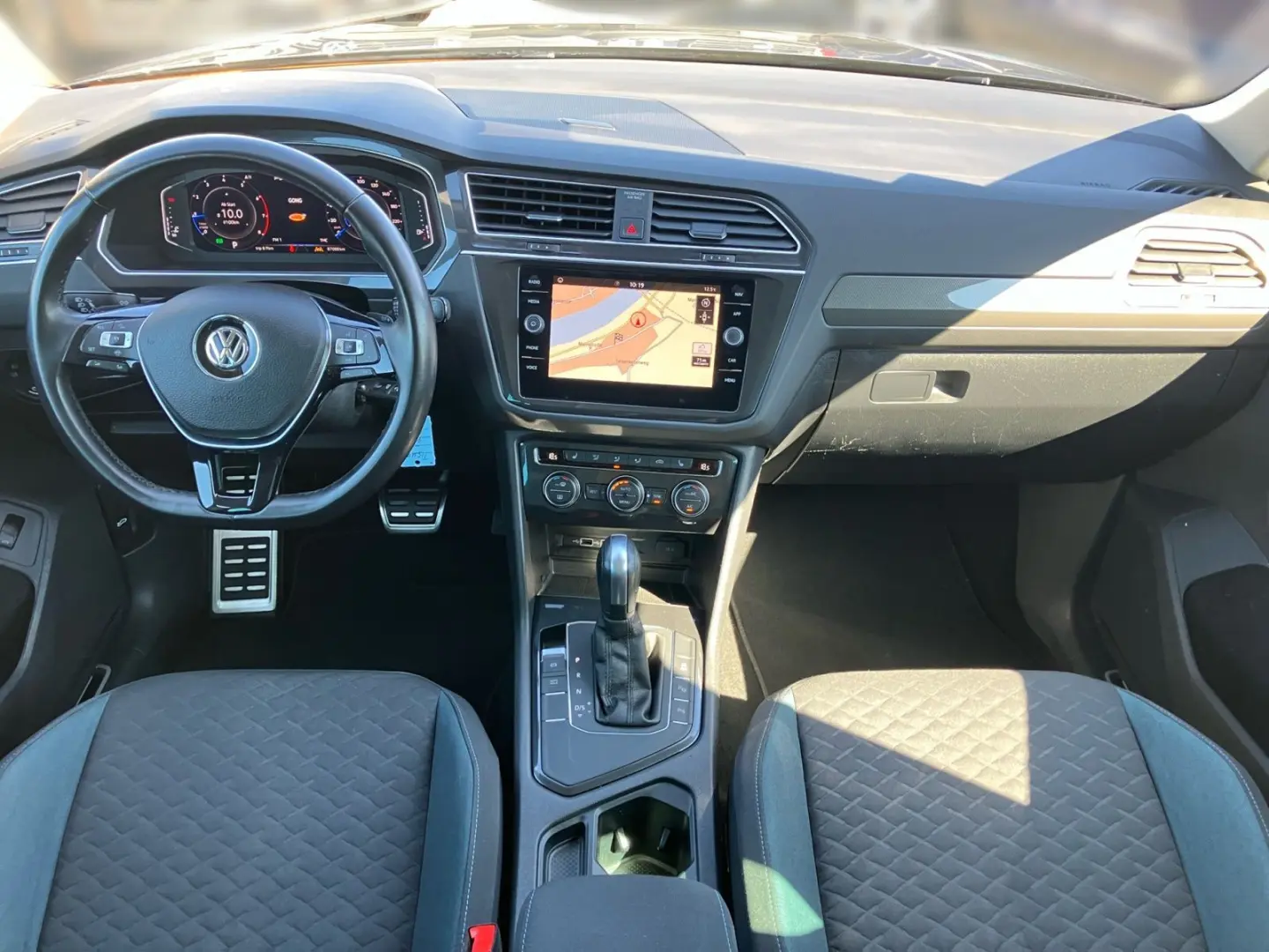 Tiguan IQ Drive 1.5 TSI DSG   AHK  LED  ACC  HuD