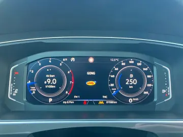 Tiguan IQ Drive 1.5 TSI DSG   AHK  LED  ACC  HuD