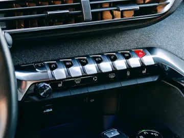 Peugeot 3008 1.2 PureTech Crossway