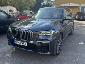 BMW X7 M50