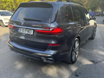 BMW X7 M50