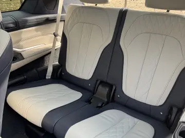 BMW X7 M50