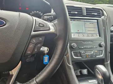 Ford Mondeo 1.5 EcoBoost 165 CP cutie automata
