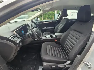 Ford Mondeo 1.5 EcoBoost 165 CP cutie automata