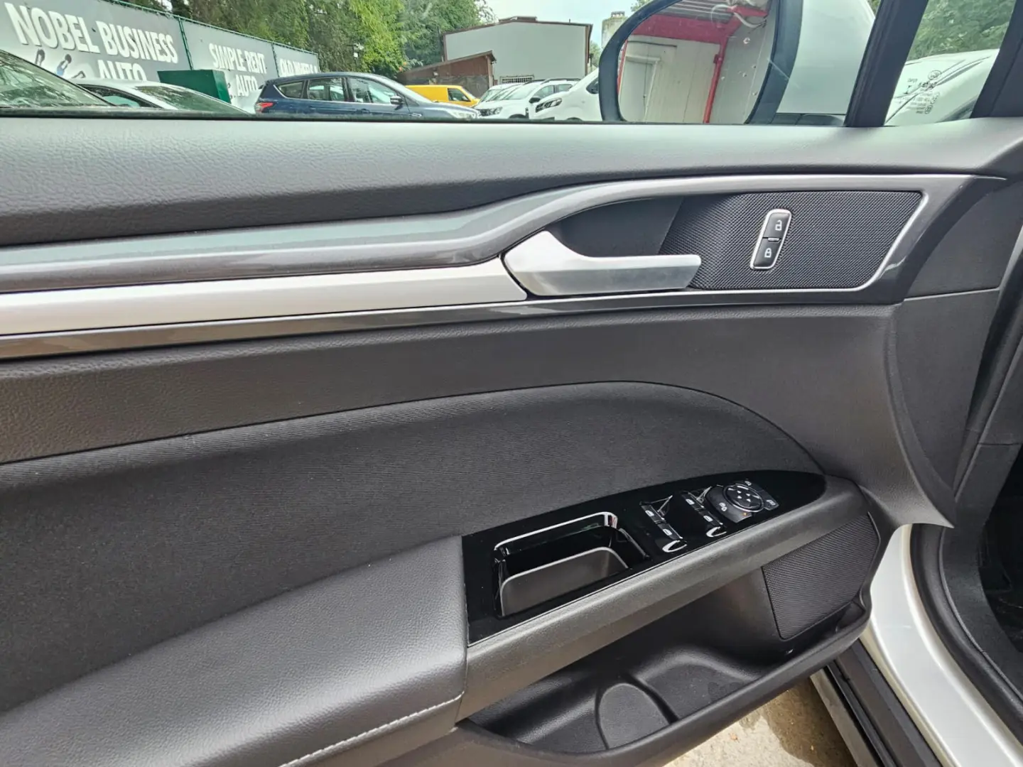 Ford Mondeo 1.5 EcoBoost 165 CP cutie automata