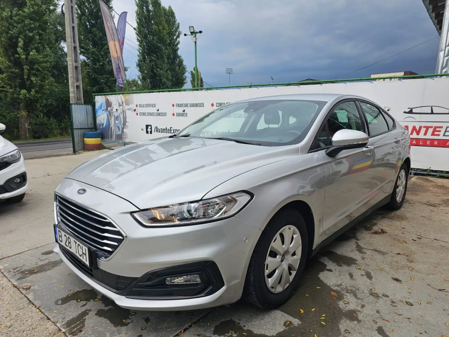 Ford Mondeo 1.5 EcoBoost 165 CP cutie automata