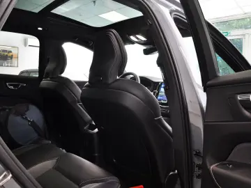 VOLVO XC 60 T6 RECHARGE 386 cp
