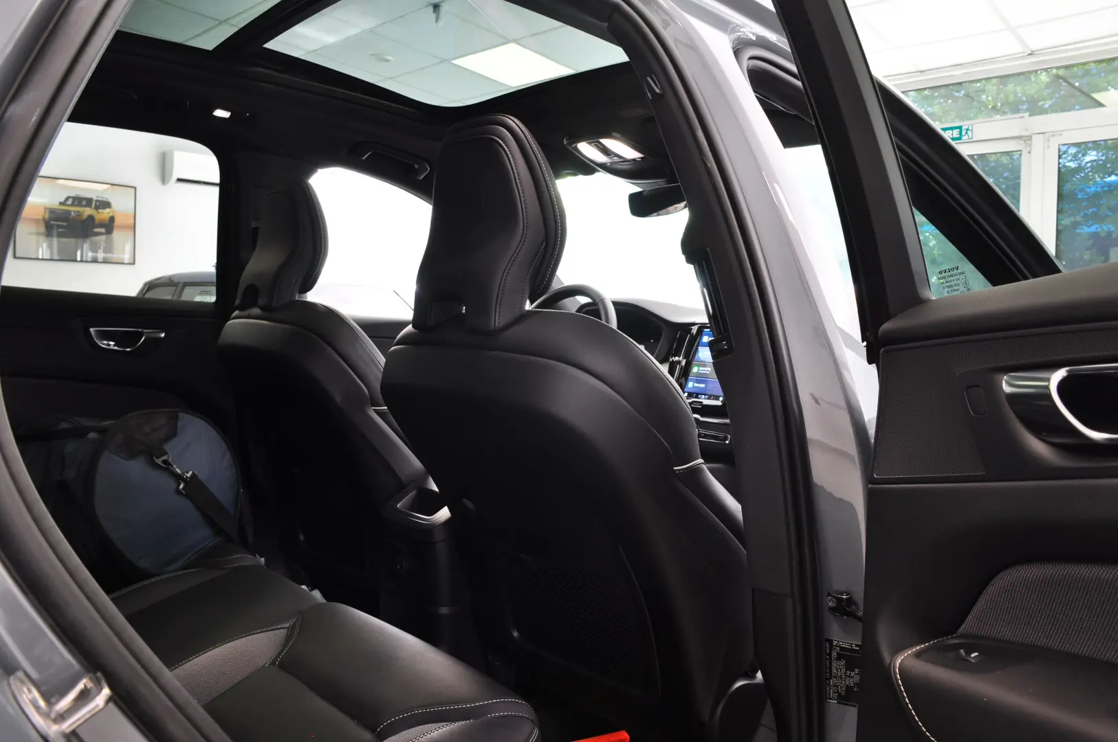 VOLVO XC 60 T6 RECHARGE 386 cp