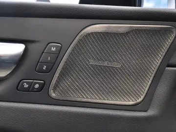 VOLVO XC 60 T6 RECHARGE 386 cp