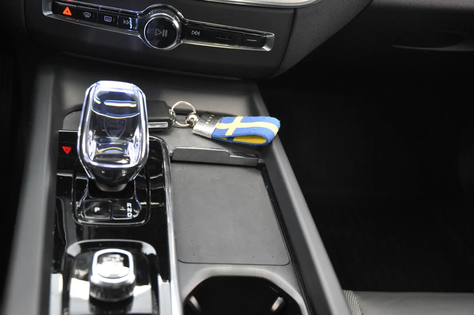 VOLVO XC 60 T6 RECHARGE 386 cp