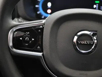 VOLVO XC 60 T6 RECHARGE 386 cp