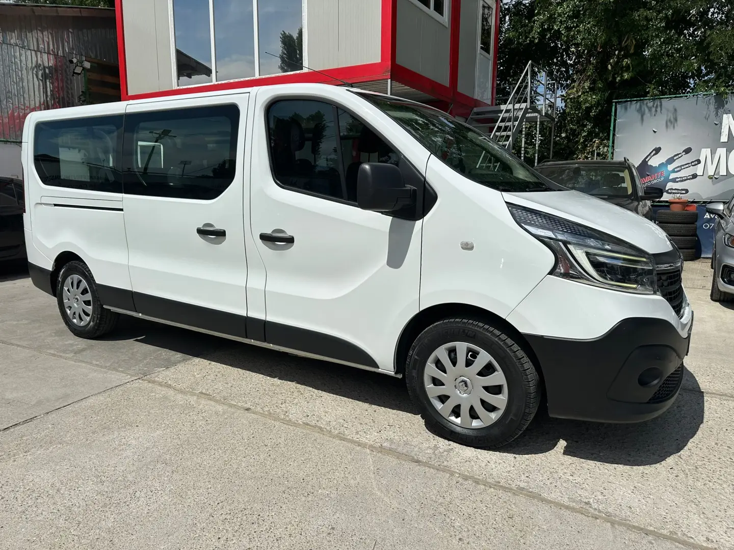 Renault Trafic 8 1 locuri 2.0 Blue dCi 120 CP