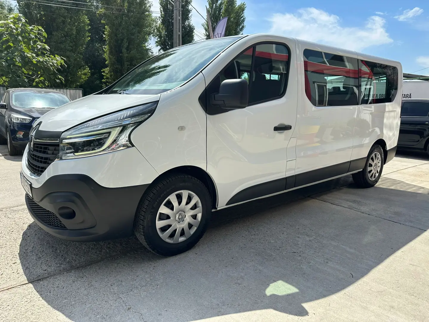 Renault Trafic 8 1 locuri 2.0 Blue dCi 120 CP