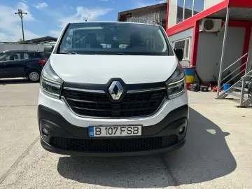 Renault Trafic 8 1 locuri 2.0 Blue dCi 120 CP