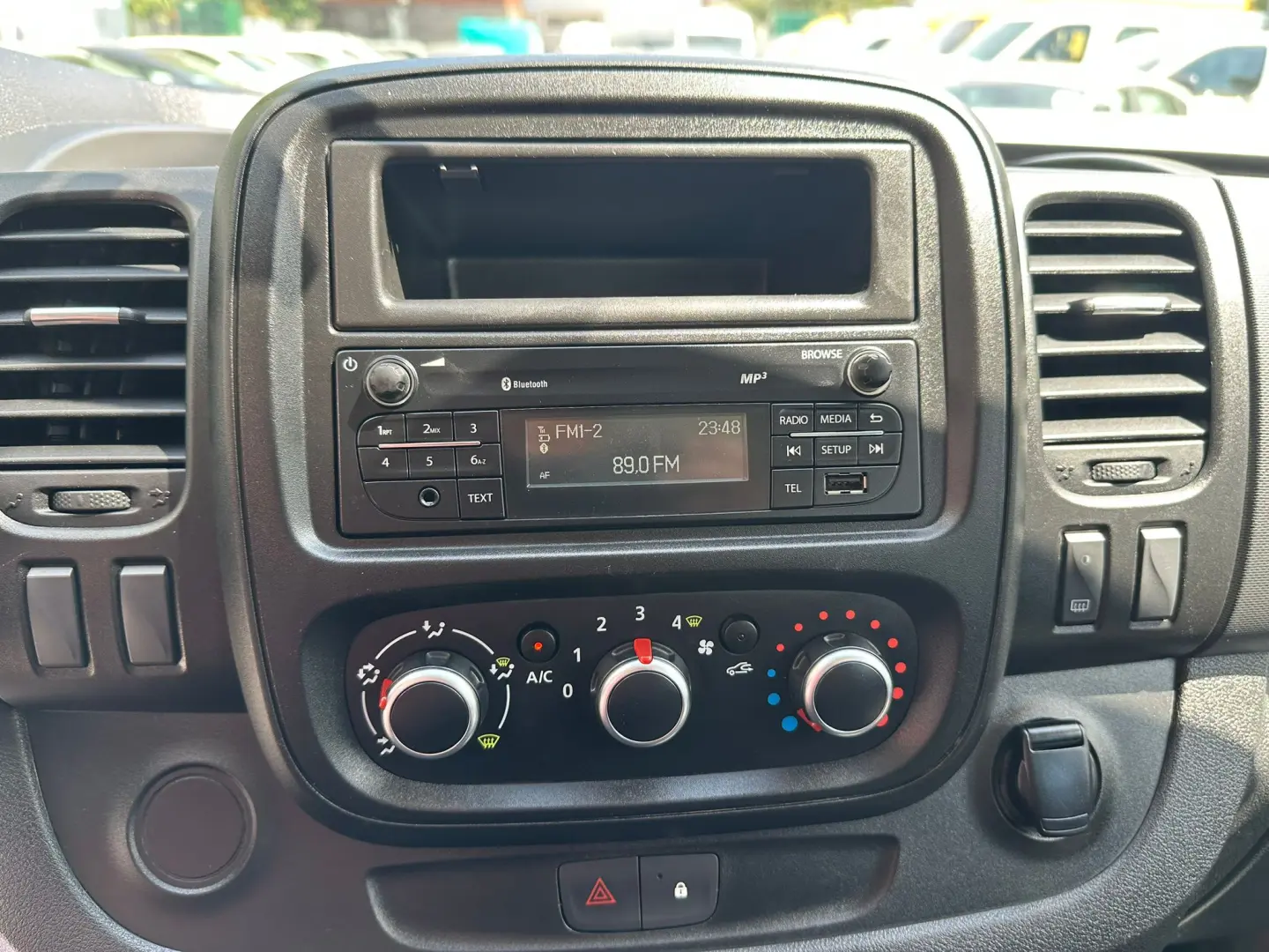 Renault Trafic 8 1 locuri 2.0 Blue dCi 120 CP