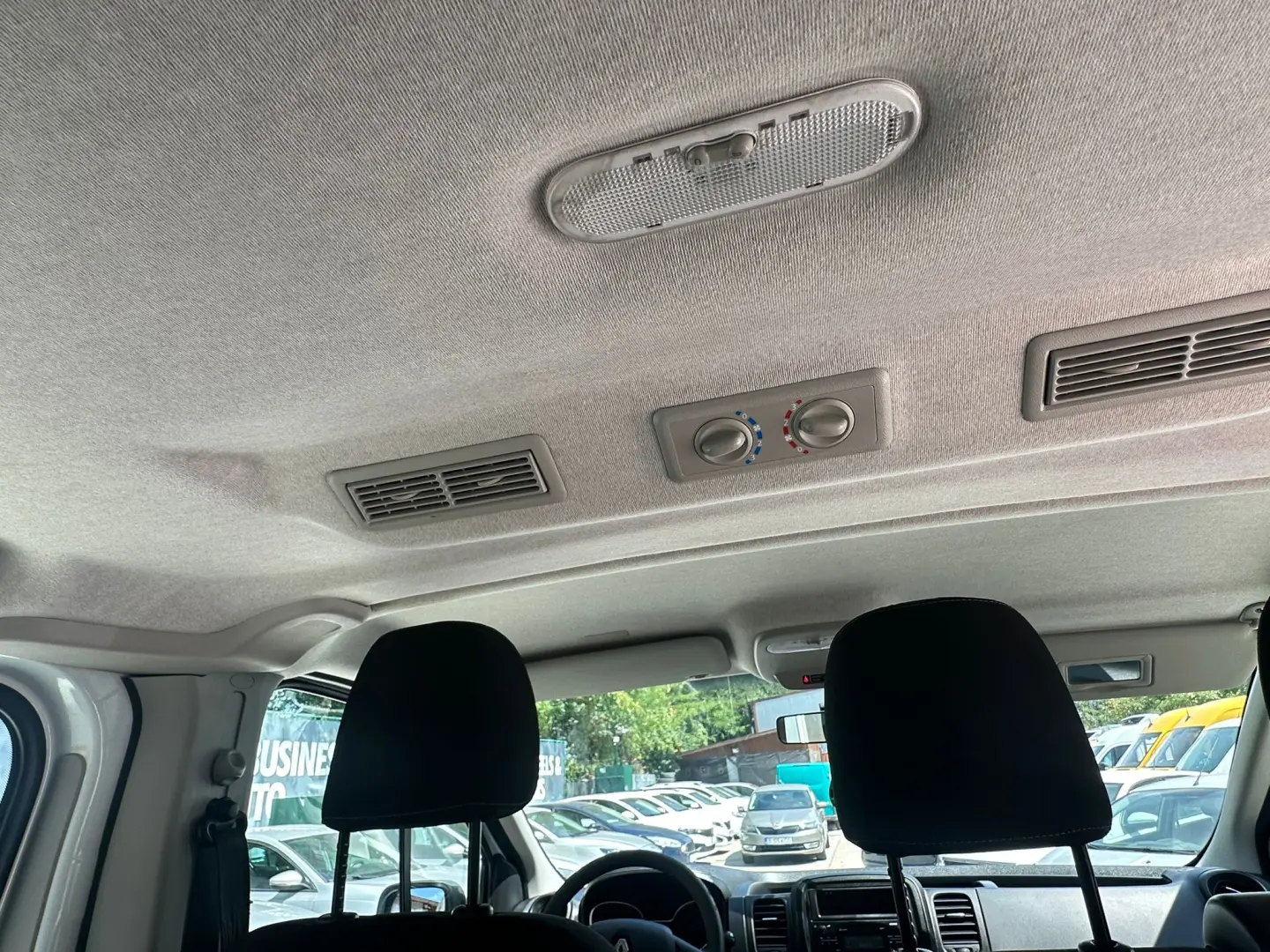 Renault Trafic 8 1 locuri 2.0 Blue dCi 120 CP