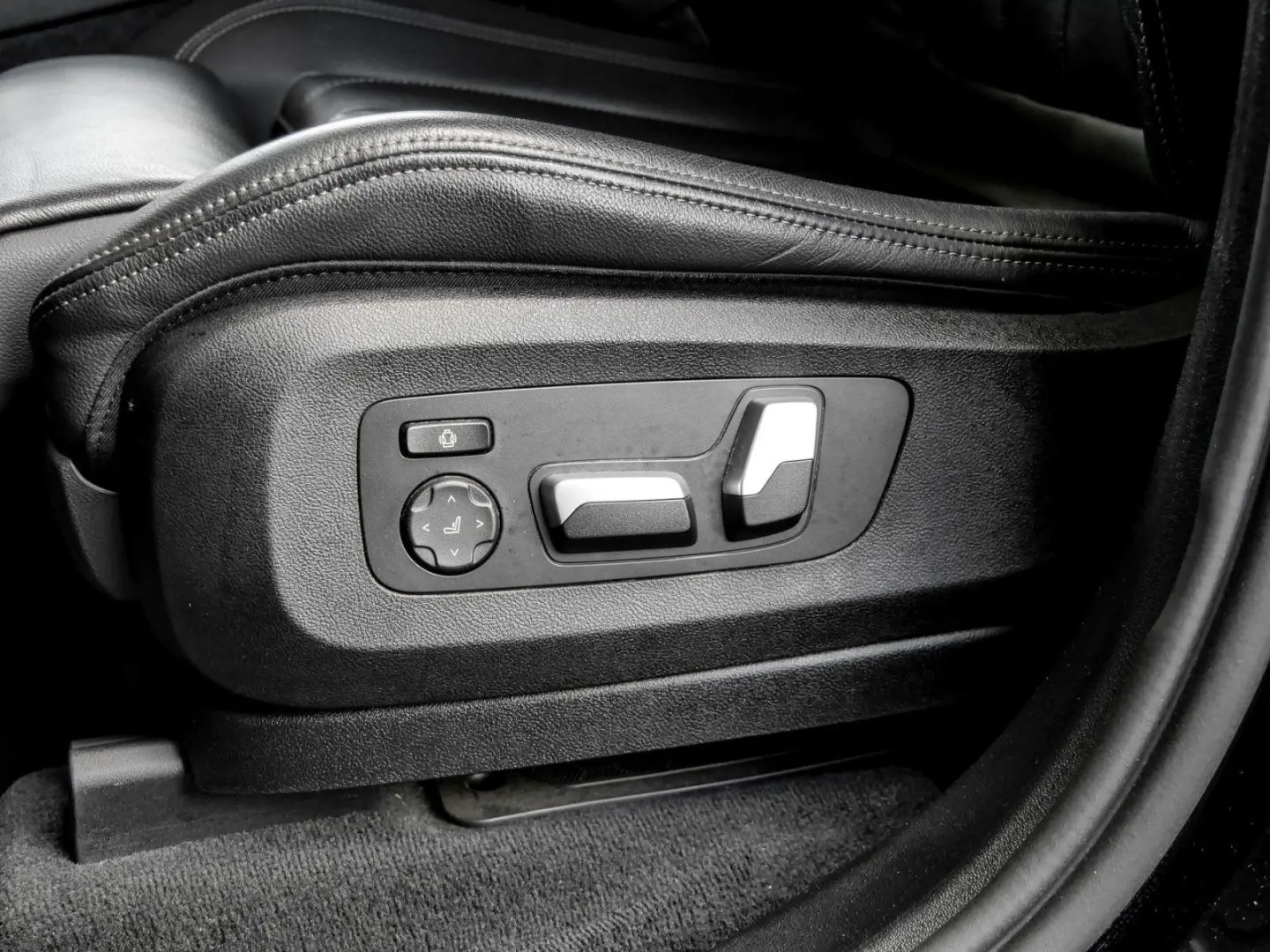X5 xDrive45e Navi AHK ALARM RFK LED Memory Sport