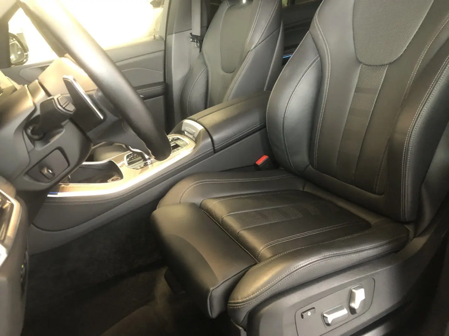 X5 xDrive 45e M-Sport AHK HUD ACC