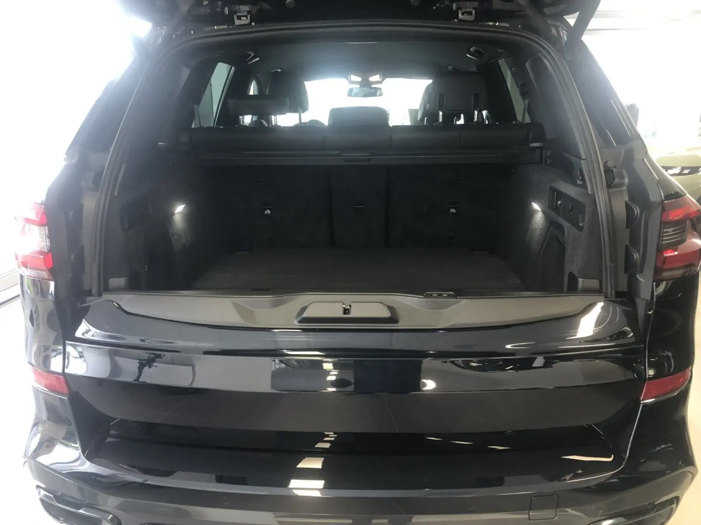 X5 xDrive 45e M-Sport AHK HUD ACC