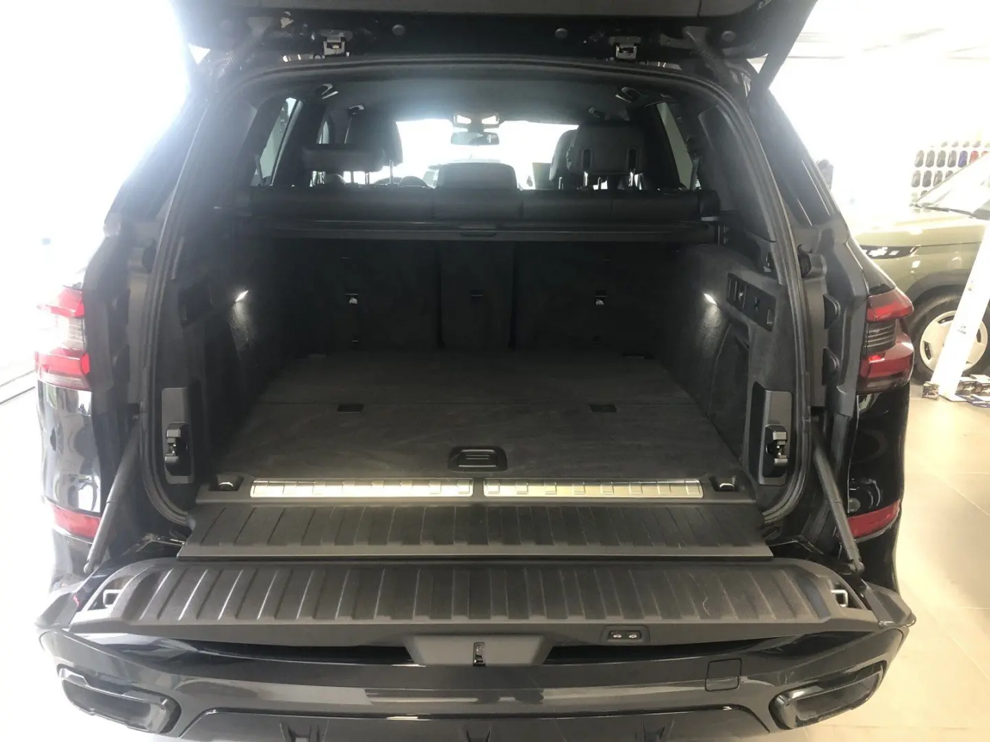 X5 xDrive 45e M-Sport AHK HUD ACC