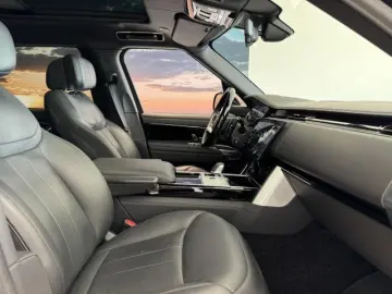 Range Rover P460e Hybrid LWB Autobio HUD Navi