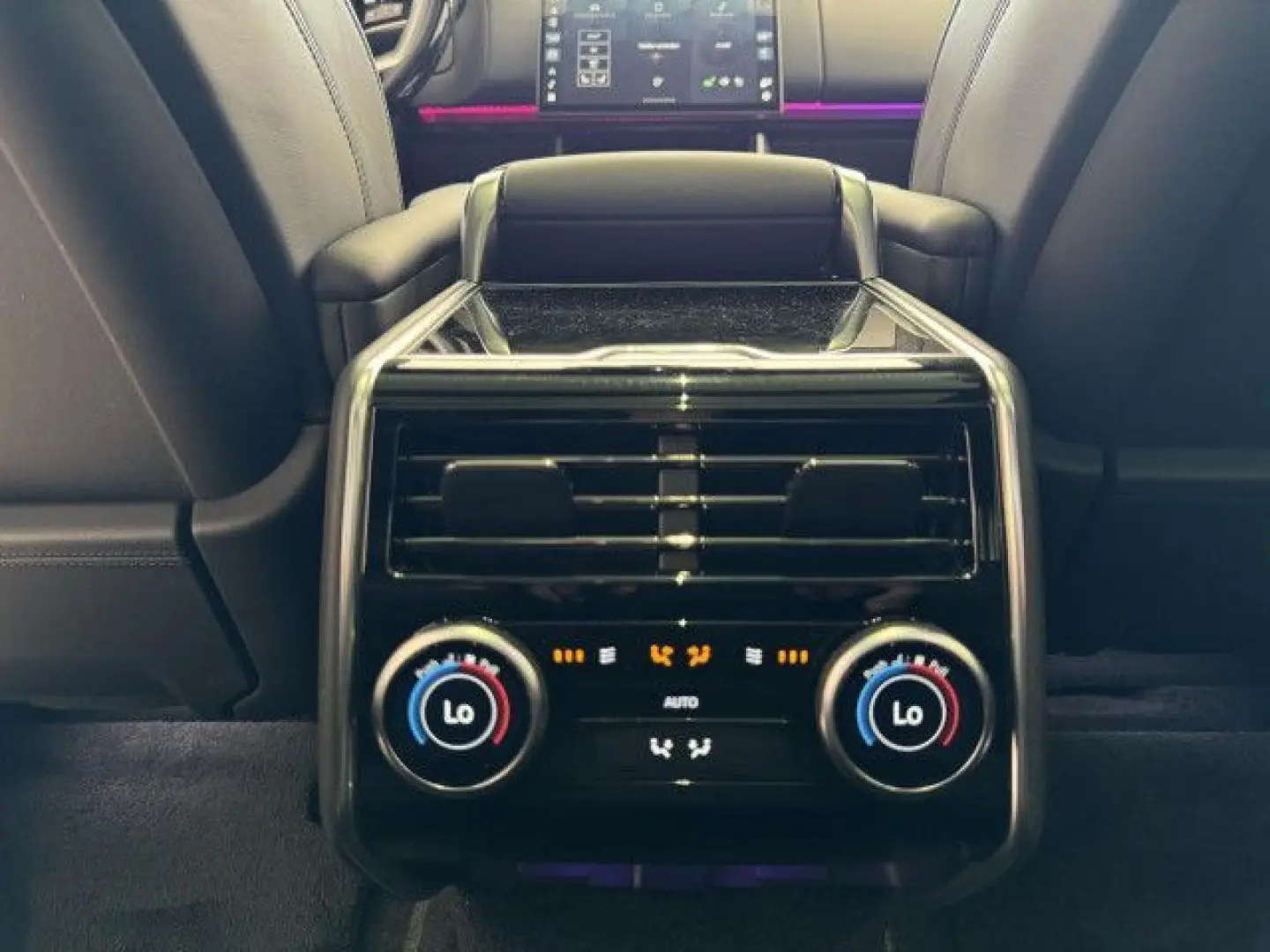 Range Rover P460e Hybrid LWB Autobio HUD Navi