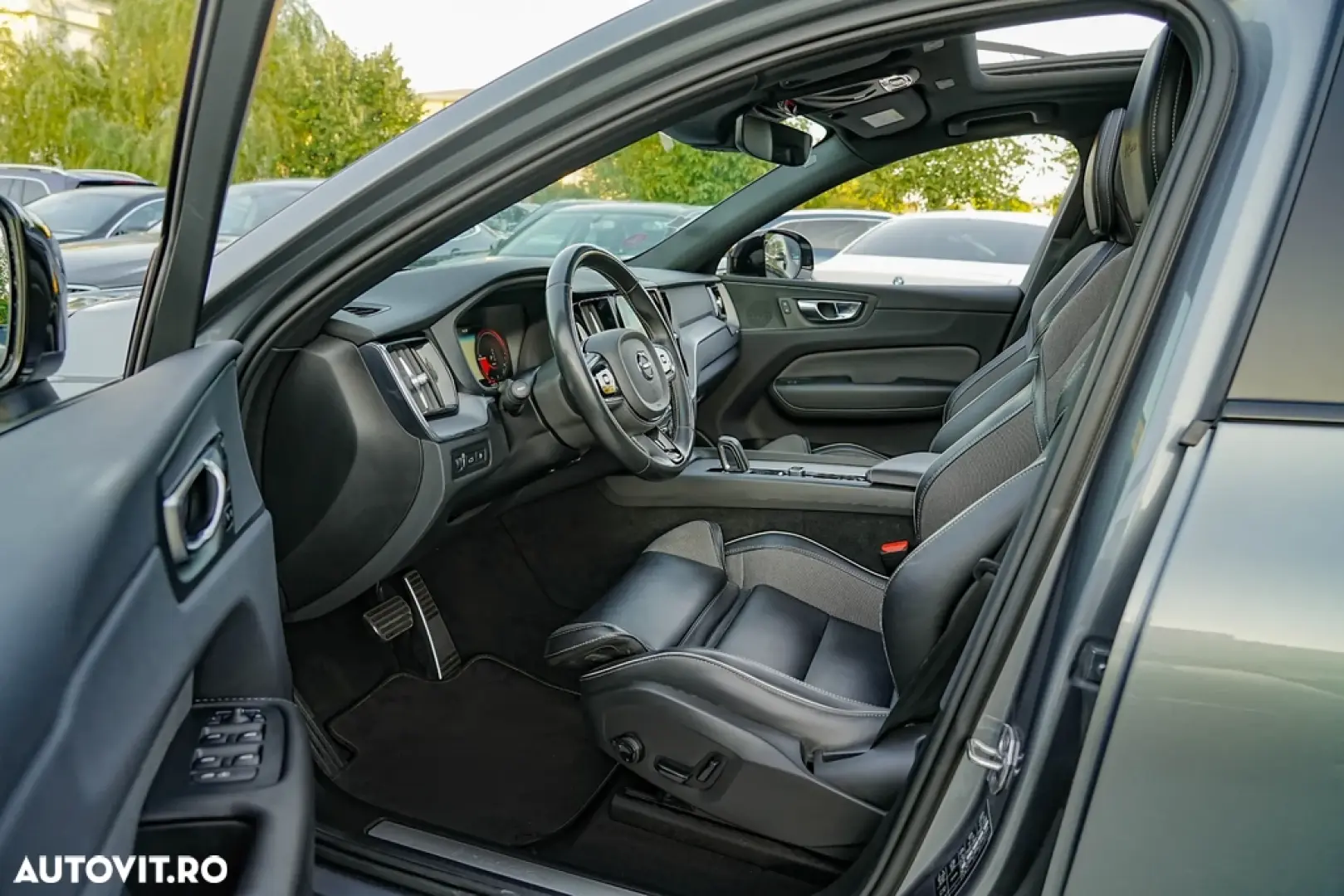 Volvo XC 60 Recharge T8 Twin Engine eAWD R-Design