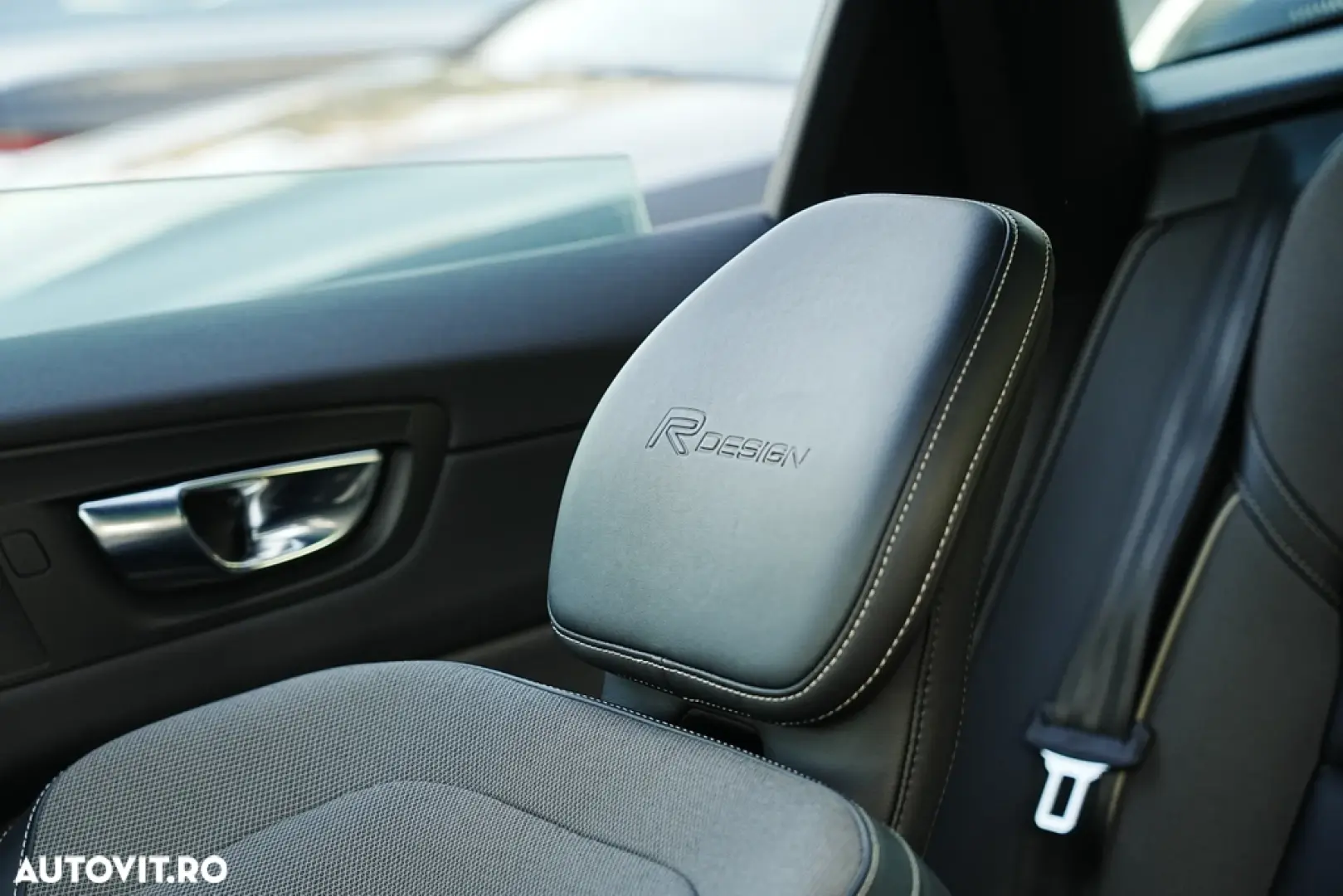 Volvo XC 60 Recharge T8 Twin Engine eAWD R-Design