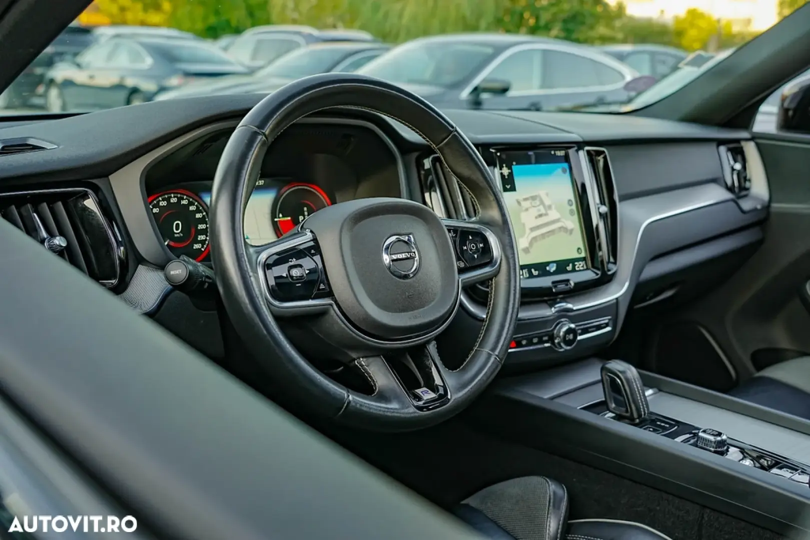 Volvo XC 60 Recharge T8 Twin Engine eAWD R-Design