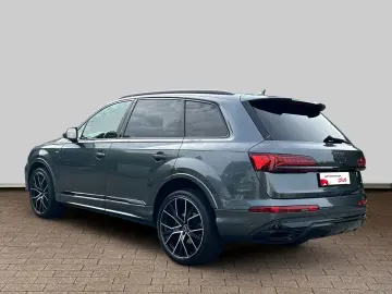 Audi Q7 45 TDI quattro S-LINE