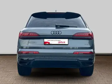 Audi Q7 45 TDI quattro S-LINE