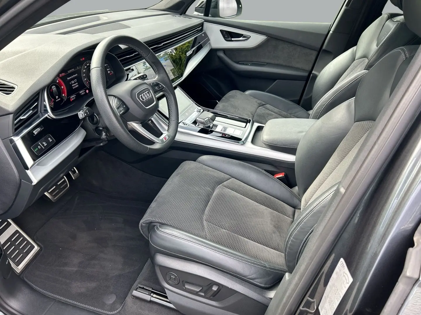 Audi Q7 45 TDI quattro S-LINE