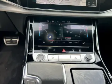 Audi Q7 45 TDI quattro S-LINE