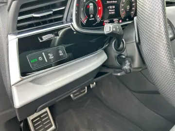 Audi Q7 45 TDI quattro S-LINE