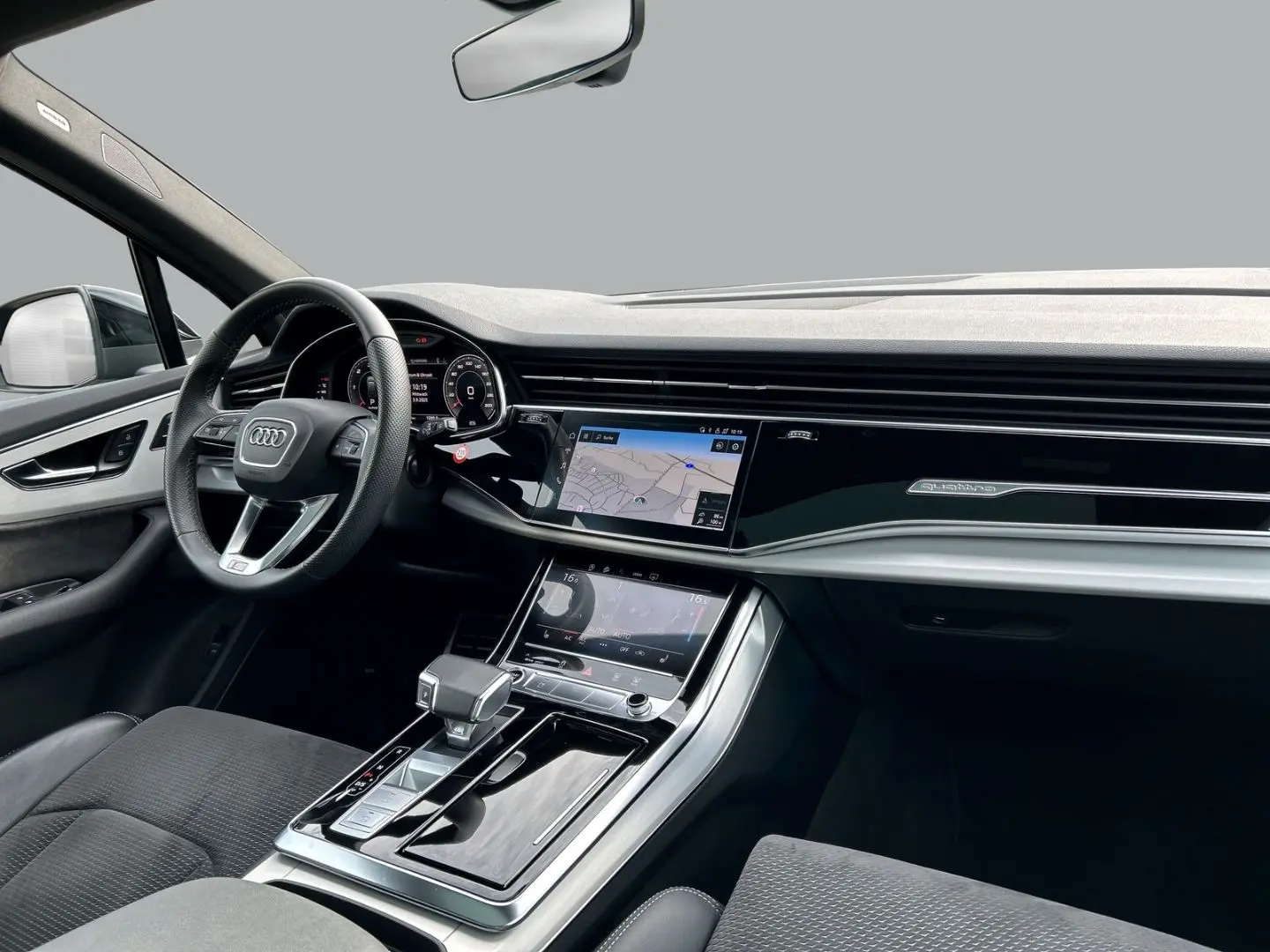 Audi Q7 45 TDI quattro S-LINE