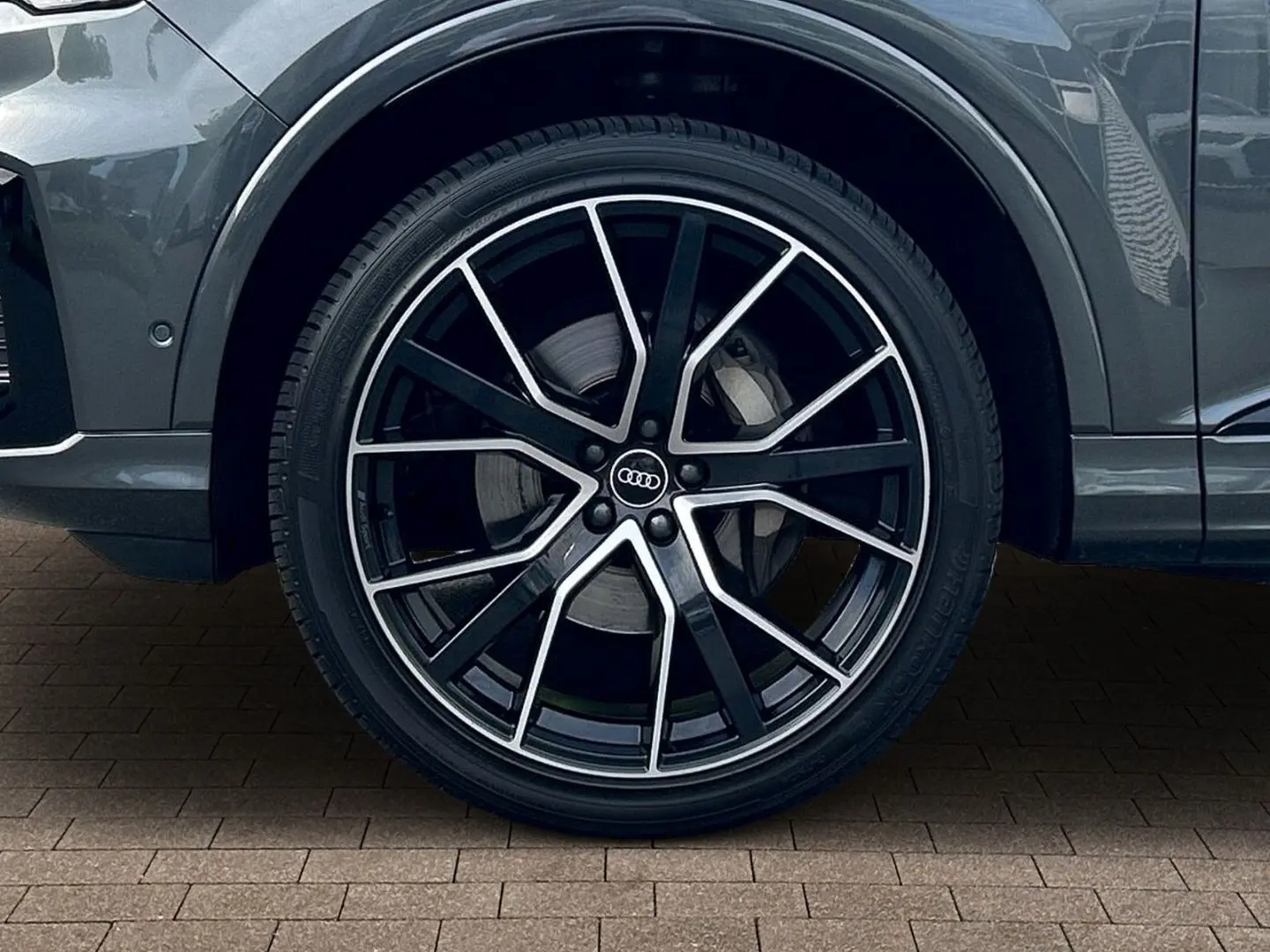 Audi Q7 45 TDI quattro S-LINE