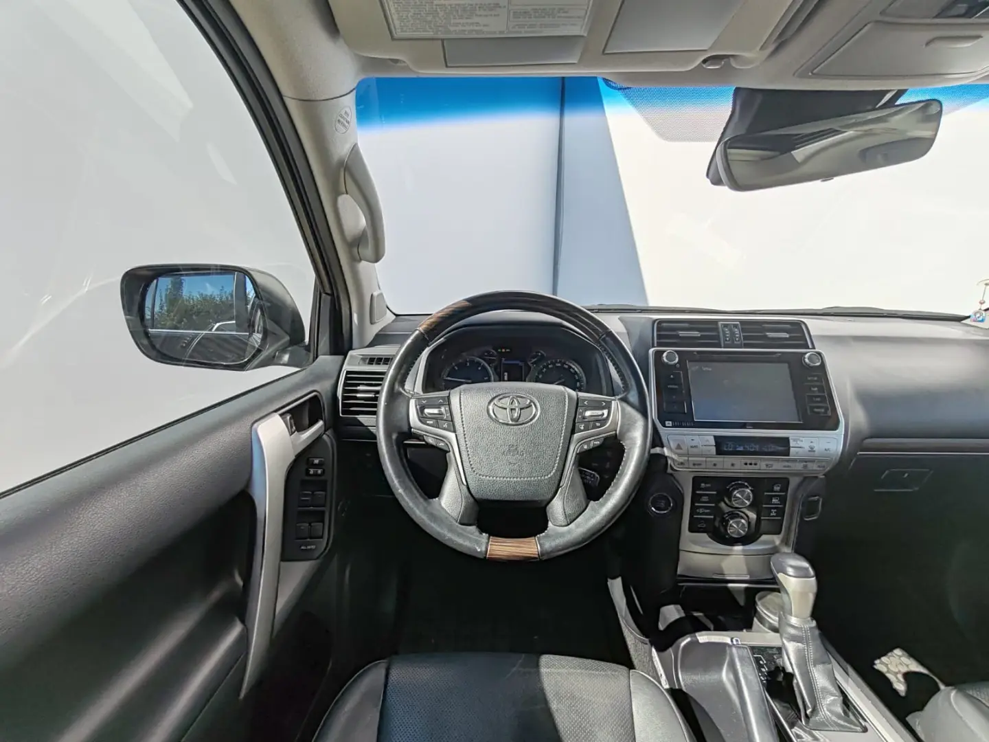 Toyota Land Cruiser 2.8l Turbo D-4D AVS Aut. Luxury