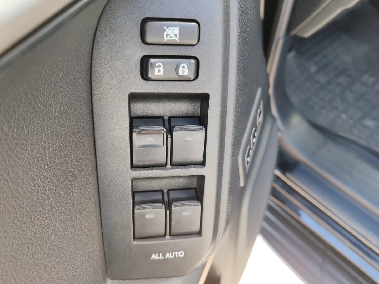 Toyota Land Cruiser 2.8l Turbo D-4D AVS Aut. Luxury