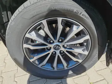 Toyota Land Cruiser 2.8l Turbo D-4D AVS Aut. Luxury