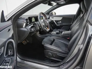 Mercedes-Benz CLA 180 7G-DCT AMG Line