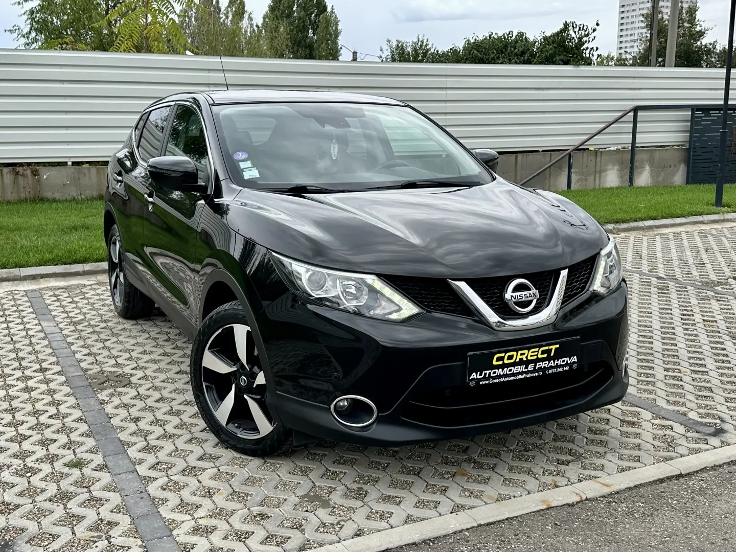 Nissan Qashqai    carlig remorcare   157.000 km   camera 360