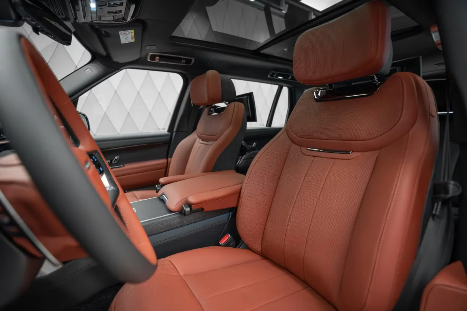 Land Rover Range Rover P615 SV LWB 2025 BLACK RED SUITE
