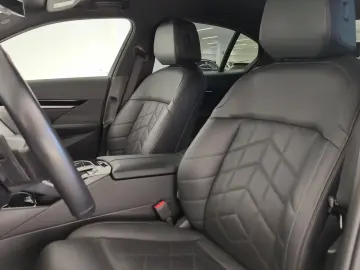 BMW 520 d Pachet Sedan M Sport DAB SHZ