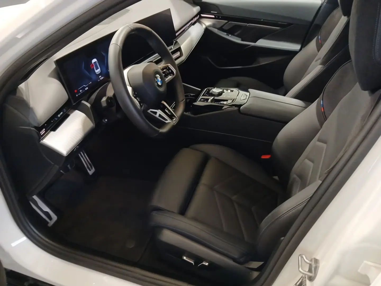 BMW 520 i Limuzina M Sport Driv.Assist