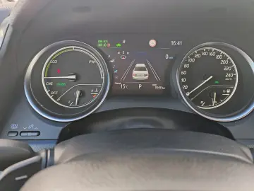 Toyota Camry Luxury