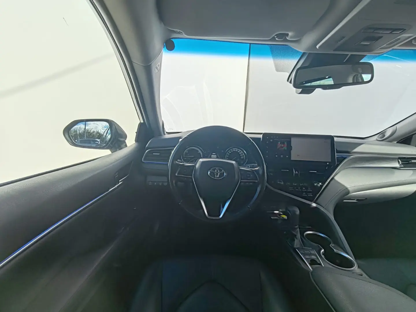 Toyota Camry Luxury