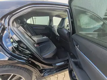 Toyota Camry Luxury