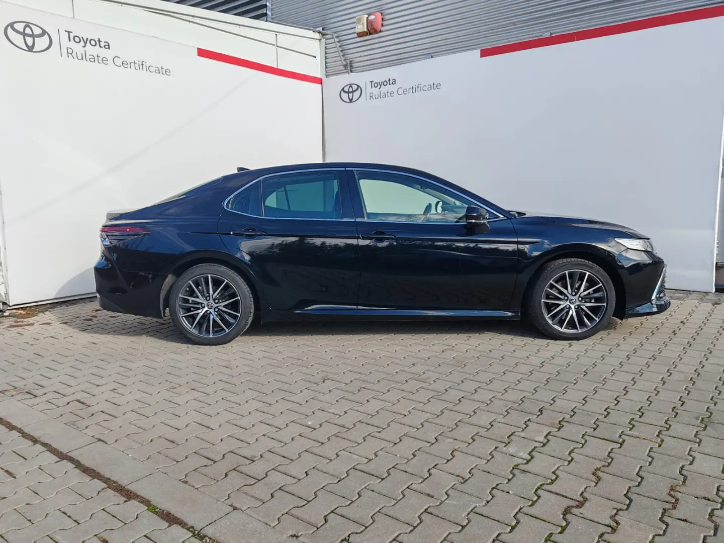 Toyota Camry Luxury