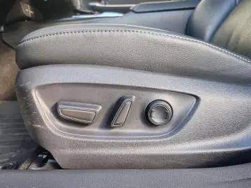 Toyota Camry Luxury